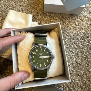 Seiko Men's 5 Sports Stainless Steel Green Dial Watch - SRPG33